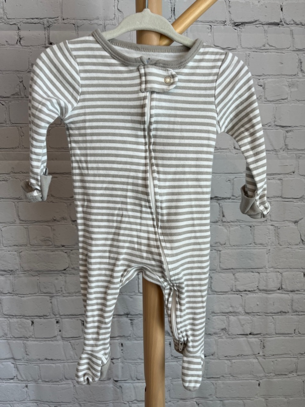 ⭐️⭐️ PICK 5 / $20 Cloud Island Striped Gray & White Baby One-Piece Sleepie